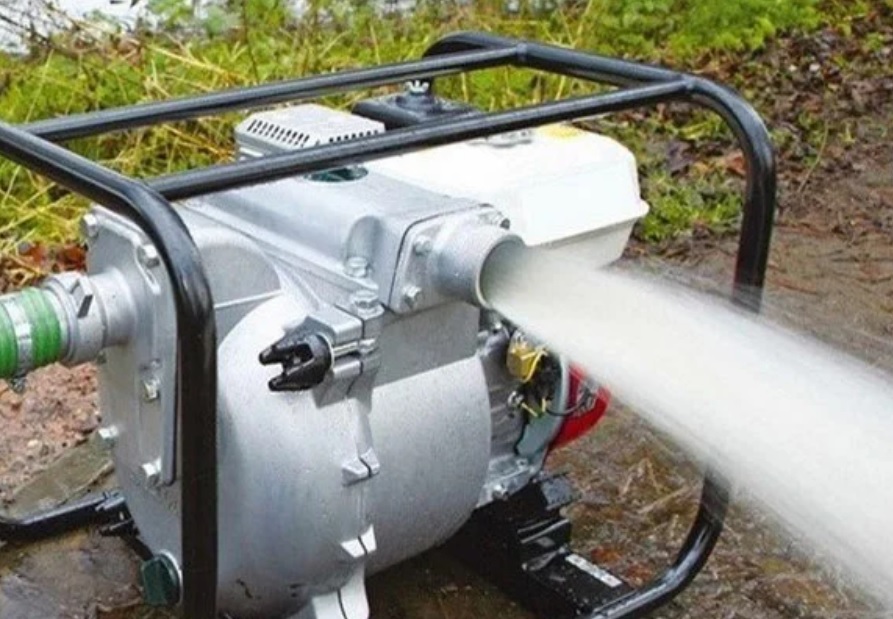 نمای هوایی از مزارع آبیاری شده